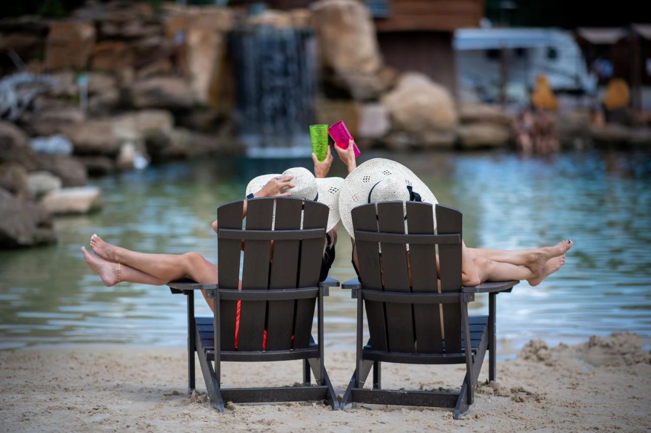 Natura Treescape Resort วิสคอนซินเดลส์ ภายนอก รูปภาพ