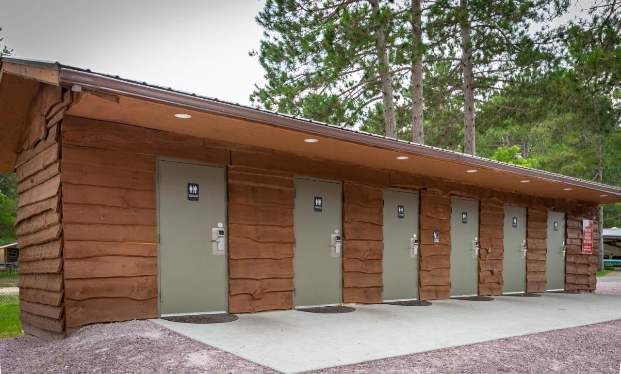 Natura Treescape Resort วิสคอนซินเดลส์ ภายนอก รูปภาพ